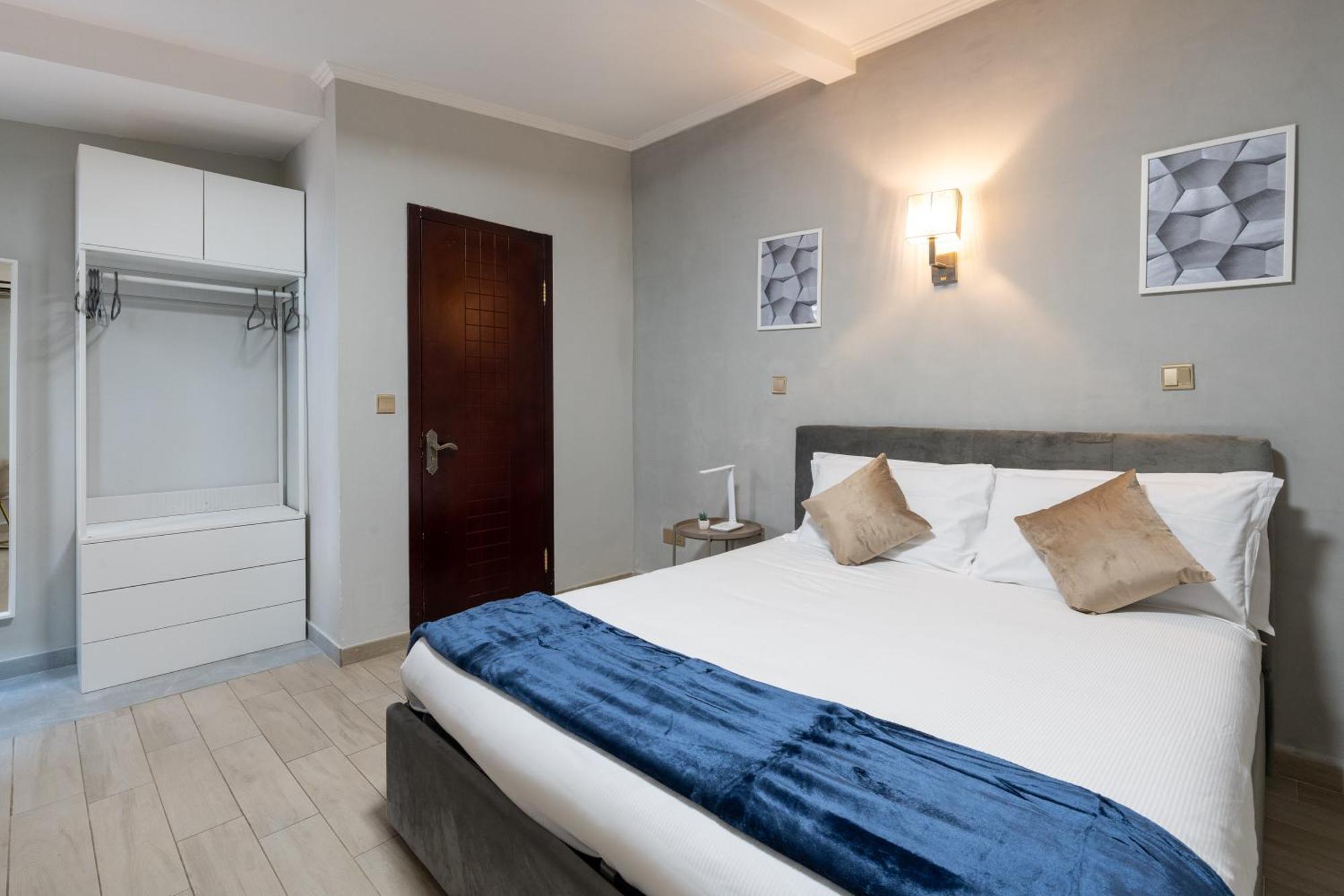 Portafortuna Guesthouse - Close To Colosseum Рим Экстерьер фото