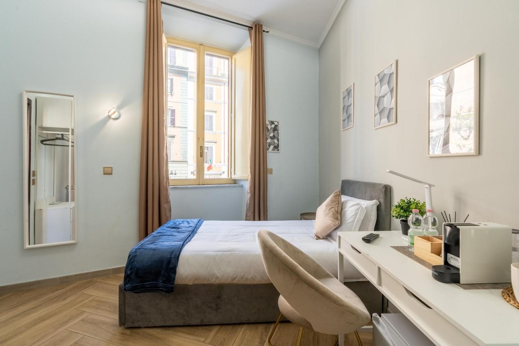 Portafortuna Guesthouse - Close To Colosseum Рим Экстерьер фото