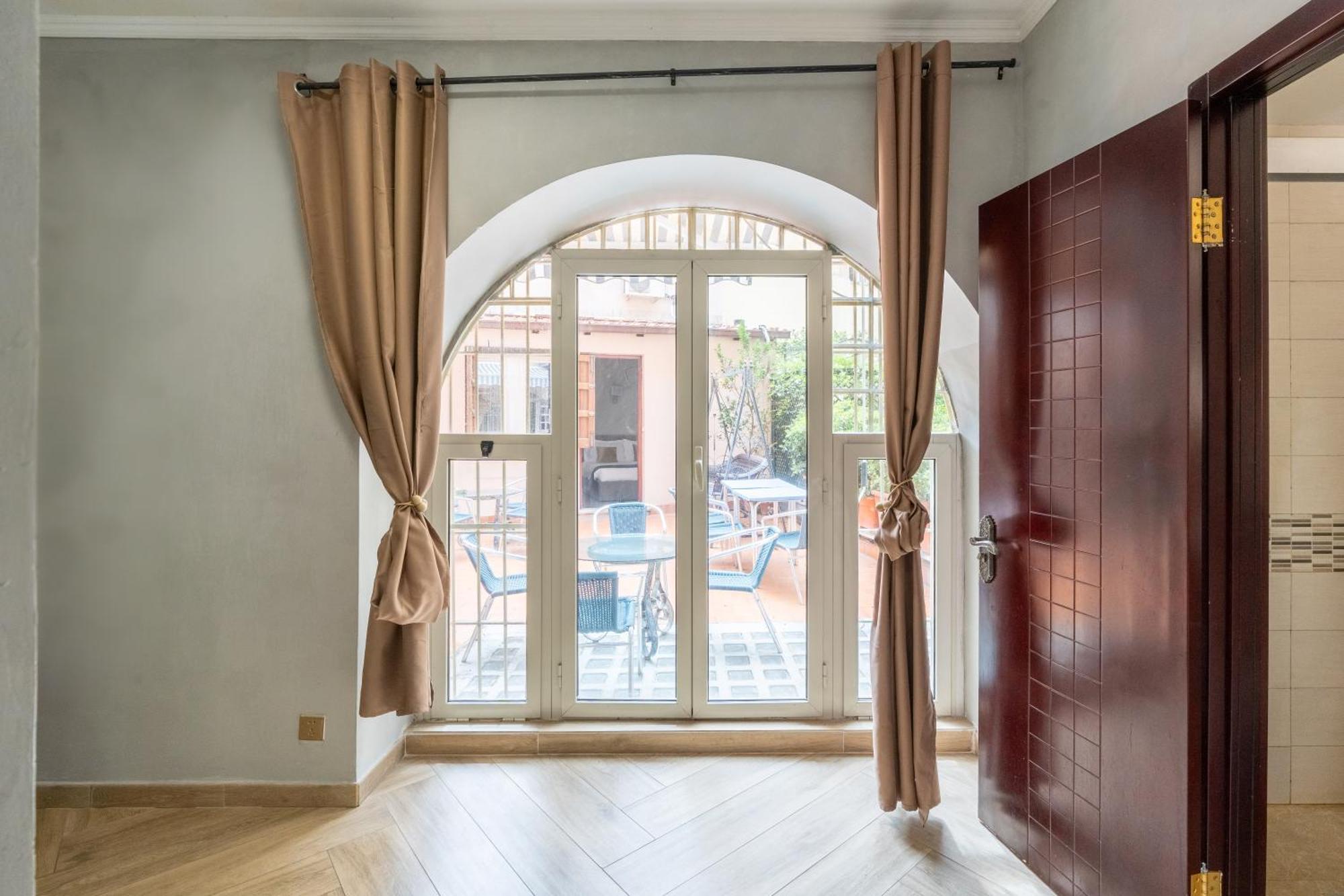 Portafortuna Guesthouse - Close To Colosseum Рим Экстерьер фото